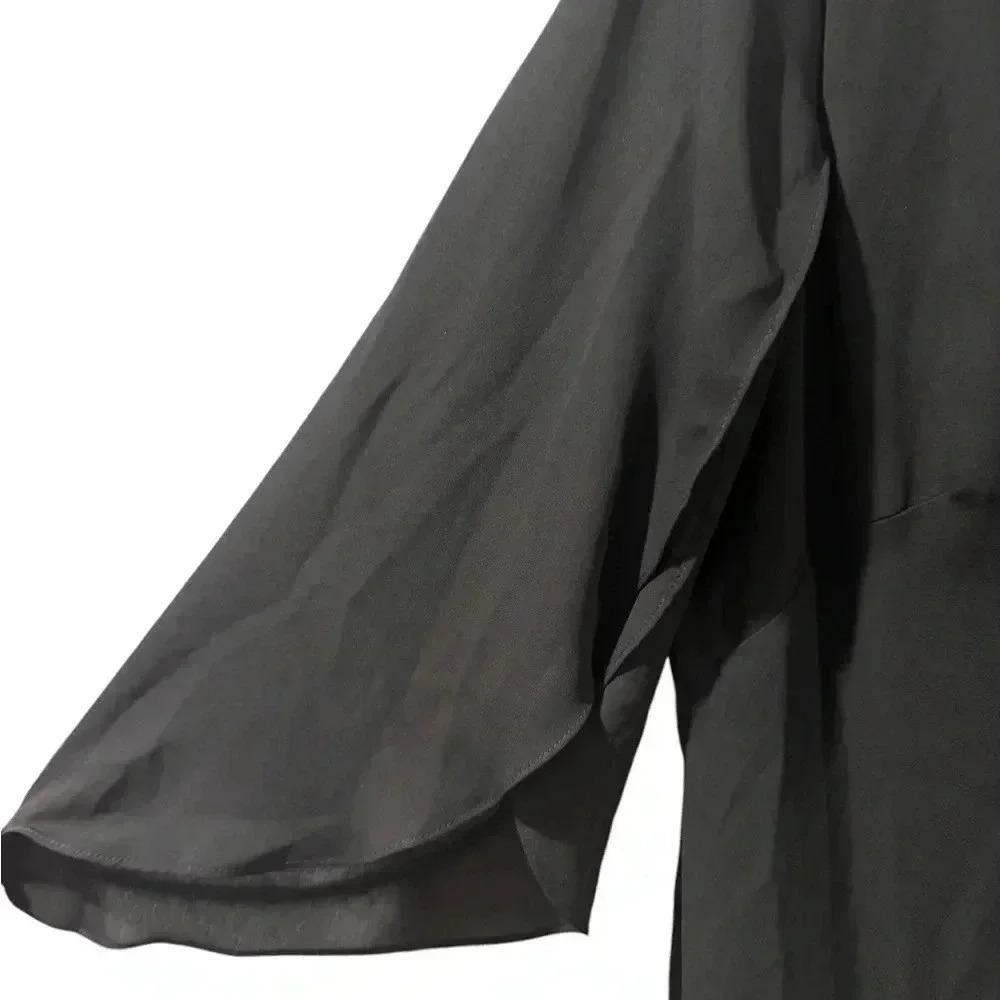 Flutter sleeve shift dress - Picture 2 of 3